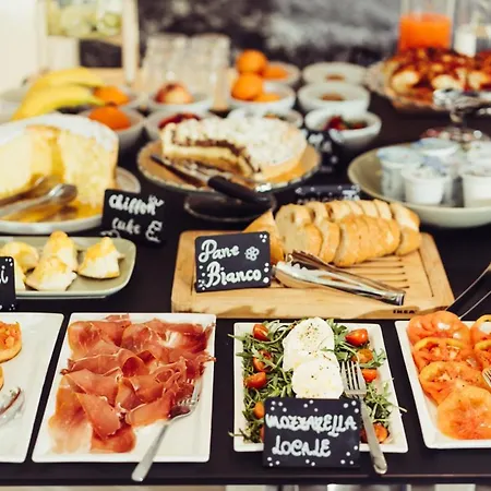 Marina Gardens Boutique&suites Ξενοδοχείο με διαμερίσματα 4*