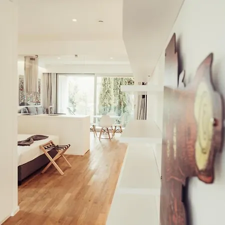 Marina Gardens Boutique&suites アパートホテル フランカヴィッラ・アル・マーレ