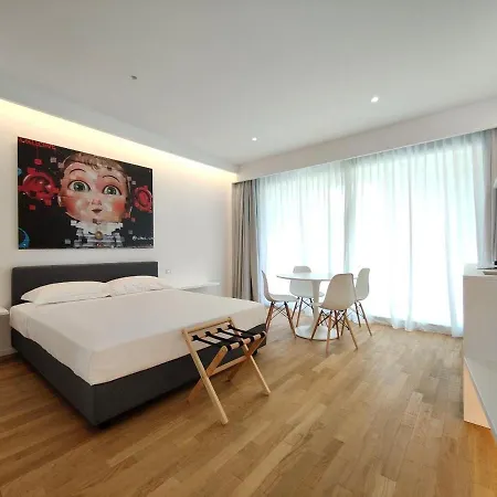 Marina Gardens Boutique&suites 4*