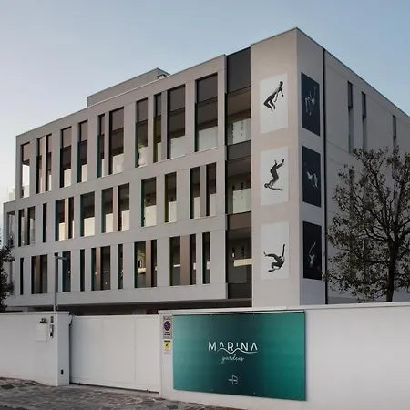 Marina Gardens Boutique&suites アパートホテル