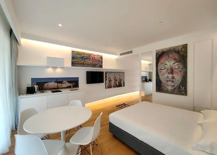 Marina Gardens Boutique&suites Aparthotel 4*